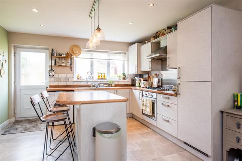 4 bedroom detached house for sale, Preston Road, Clayton-Le-Woods, Chorley