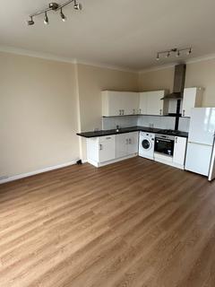 2 bedroom flat to rent, 32 Overcliffe, Gravesend, Kent, DA11