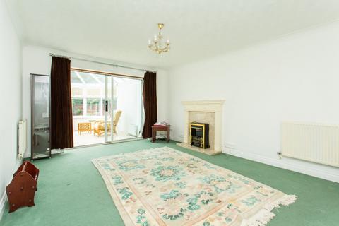 9 Ealham Close, Canterbury, CT4 7BW