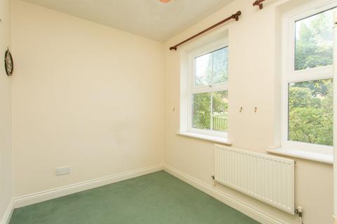 9 Ealham Close, Canterbury, CT4 7BW