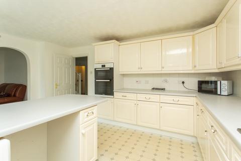 9 Ealham Close, Canterbury, CT4 7BW