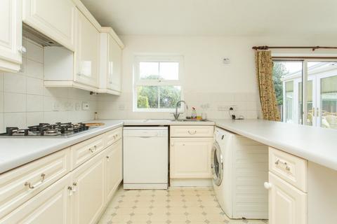 9 Ealham Close, Canterbury, CT4 7BW