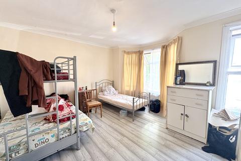124 West End Road, Southall, UB1 1JN