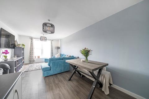 2 bedroom apartment for sale, Threadneedle Road, Farnham, Surrey