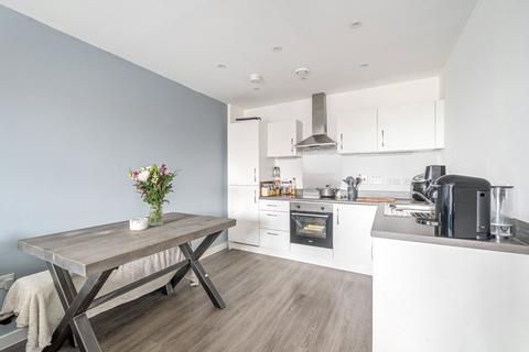 2 bedroom apartment for sale, Threadneedle Road, Farnham, Surrey