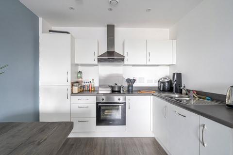 2 bedroom apartment for sale, Threadneedle Road, Farnham, Surrey
