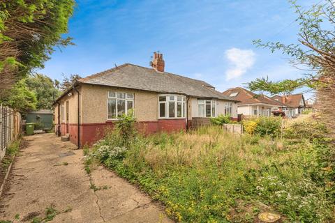 2 bedroom semi-detached bungalow for sale, Cookridge Drive, Leeds, West Yorkshire, LS16