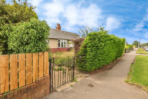 2 bedroom semi-detached bungalow for sale, Cookridge Drive, Leeds, West Yorkshire, LS16