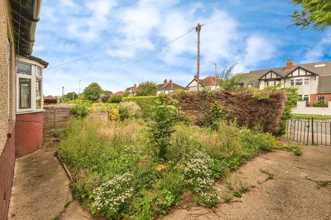 2 bedroom semi-detached bungalow for sale, Cookridge Drive, Leeds, West Yorkshire, LS16