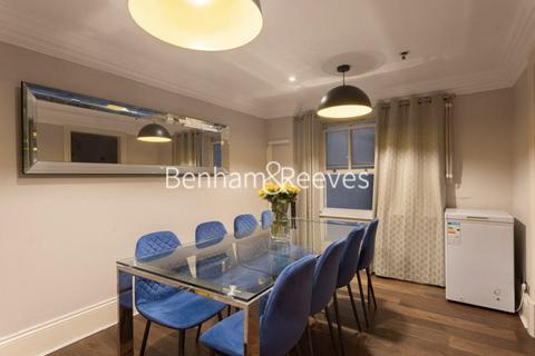 3 bedroom apartment to rent, Courtfield Gardens5, Kensington SW5
