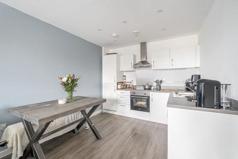 2 bedroom apartment for sale, Threadneedle Road, Farnham, Surrey