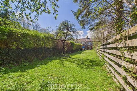 4 bedroom terraced house for sale, LLysfair, Upper St. Mary Street, Newport