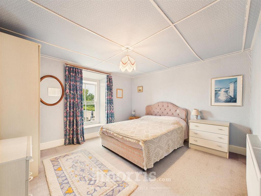 Bedroom 2  (rear)