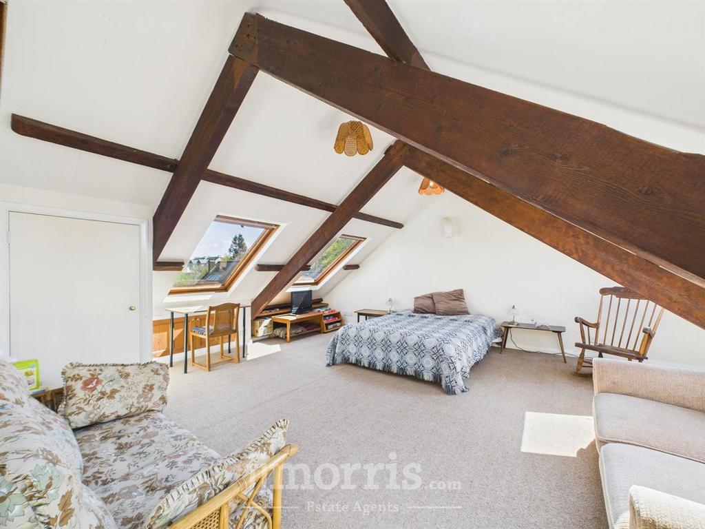 Studio/Loft Room
