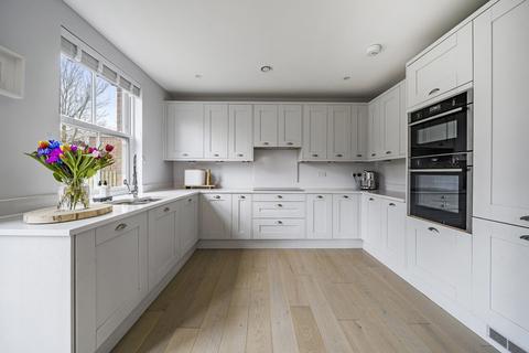 undefined, Wheatsheaf Close, North Waltham, Basingstoke, Hampshire, RG25