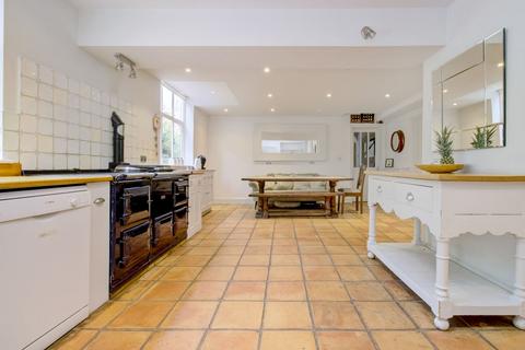 6 bedroom detached house for sale, Barnes House, Barnes Lane, Kings Langley, Hertfordshire, WD4 9LB