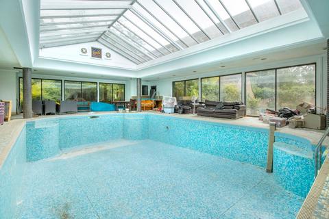 6 bedroom detached house for sale, Barnes House, Barnes Lane, Kings Langley, Hertfordshire, WD4 9LB