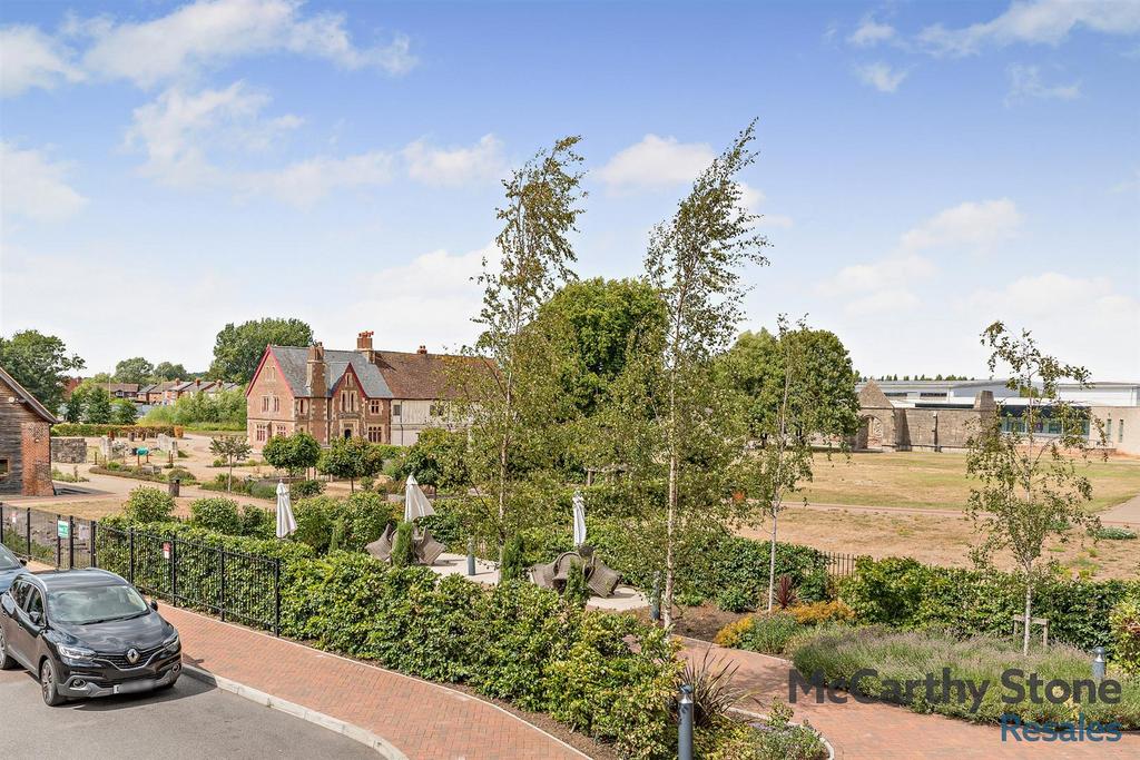 Llanthony Place Outlook