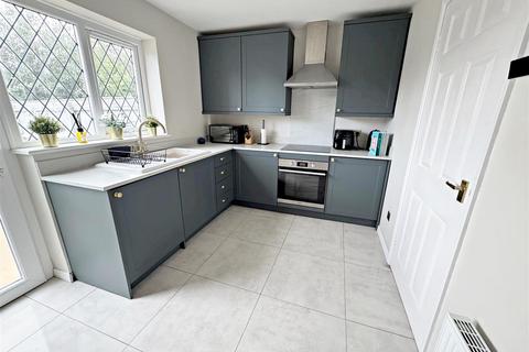 2 bedroom semi-detached house for sale, Beck Walk, Cleethorpes, N.E. Lincs, DN35 0SW