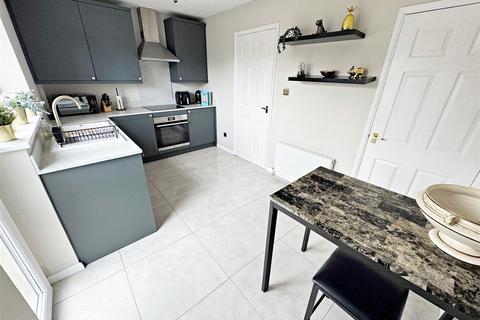 2 bedroom semi-detached house for sale, Beck Walk, Cleethorpes, N.E. Lincs, DN35 0SW