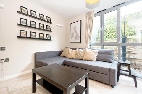 2 bedroom flat for sale, Underhill Road, East Dulwich, London, SE22