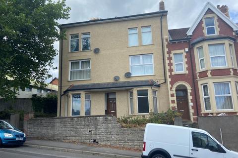 1 bedroom ground floor flat for sale, Holton Road, Barry CF63