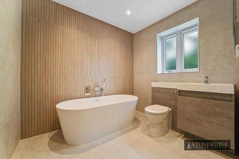 3 bedroom bungalow for sale, Little Clacton CO16