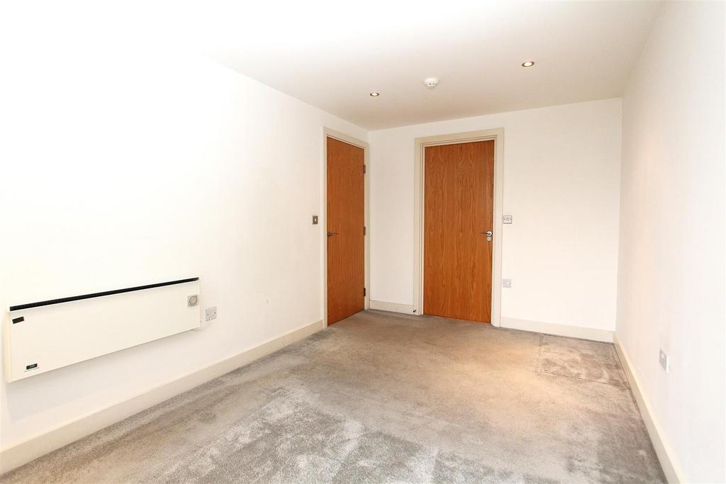 Bedroom One 3.JPG