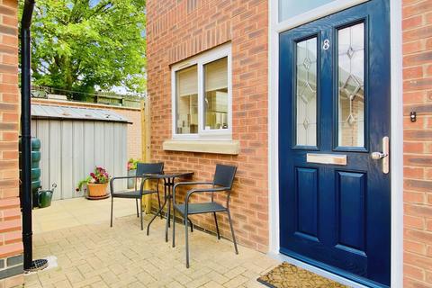 3 bedroom townhouse for sale, Courtyard Close, Syston, LE7