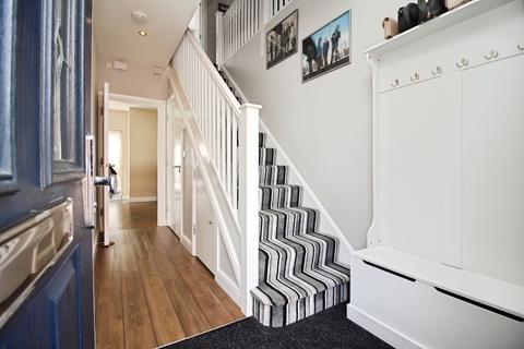 3 bedroom townhouse for sale, Courtyard Close, Syston, LE7