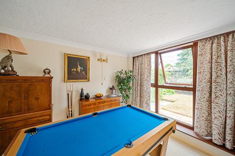 4 bedroom detached bungalow for sale, Singlewell Road, Gravesend DA11