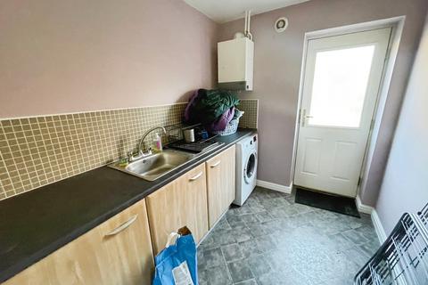 3 bedroom townhouse for sale, Clough Drive, Burton-on-Trent, DE14
