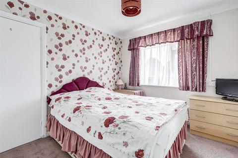 2 Stopham Close, Worthing, BN14 7QE