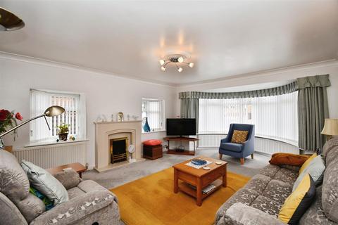 2 bedroom semi-detached bungalow for sale, The Glen, Kirk Ella, Hull