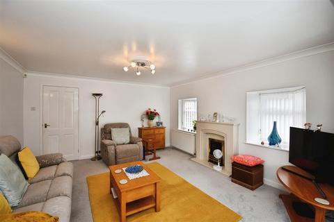 2 bedroom semi-detached bungalow for sale, The Glen, Kirk Ella, Hull