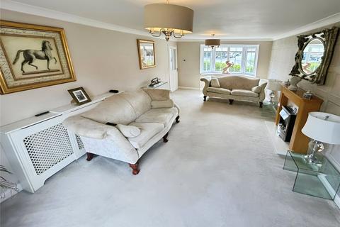 4 bedroom detached house for sale, Kingfisher Road, Loughborough LE12