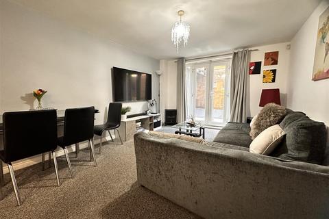 2 bedroom apartment for sale, Middlewood Street, Salford