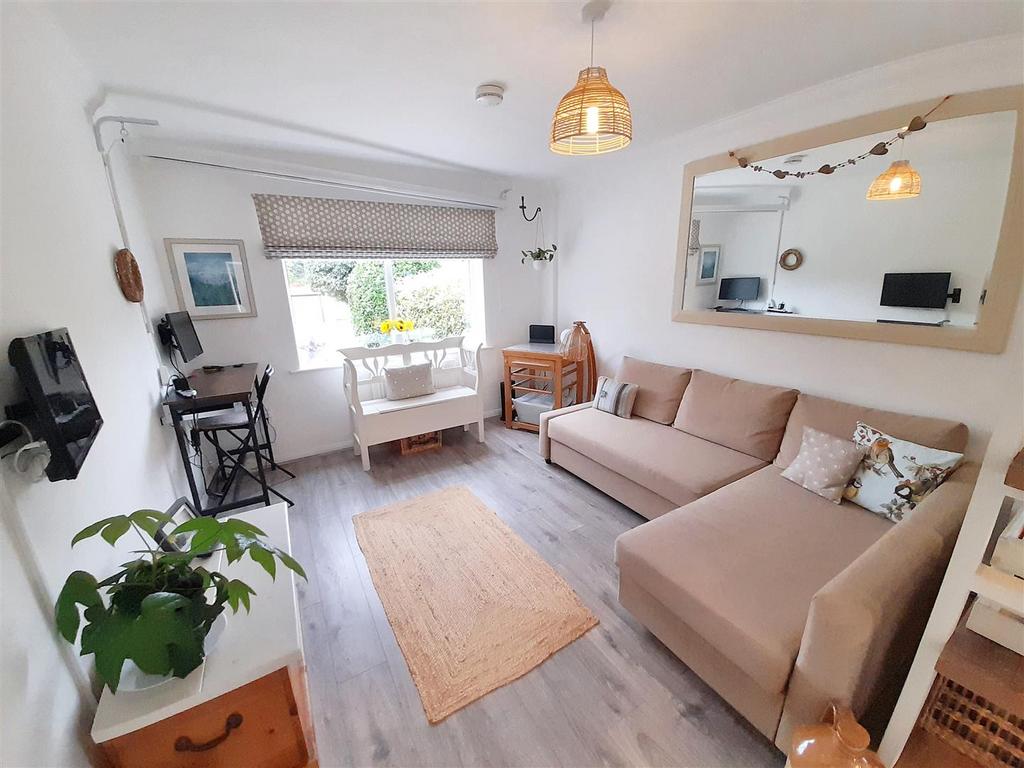 Annexe living area new.jpg