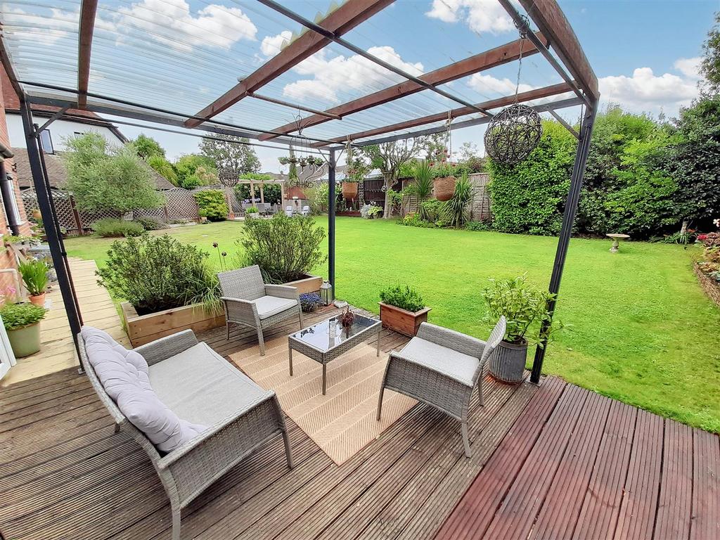 Covered seating area new.jpg