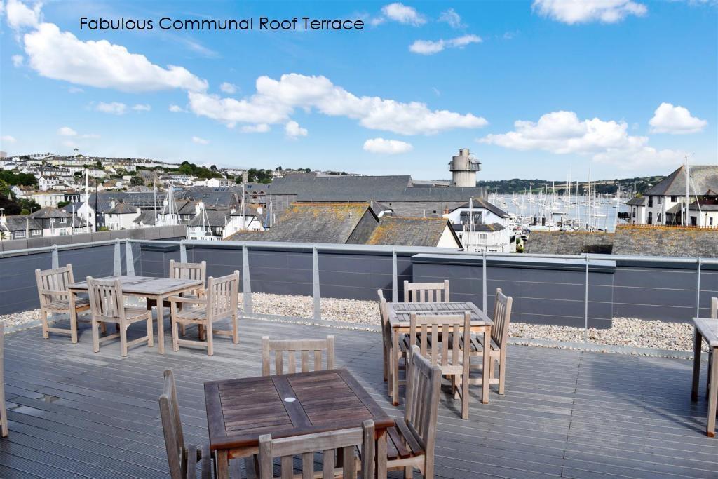 Communal Roof Terrace