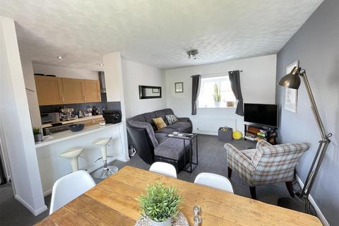 undefined, Laurel Road, Leicestershire LE11