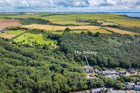 undefined, Y Gribyn, Solva SA62