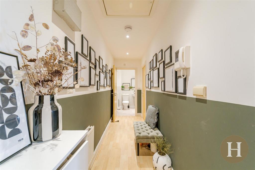 Hadleigh Estate Agents-26.jpg