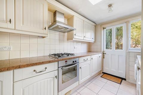 8 Convent Gardens, London, W5 4UT