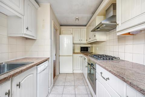 8 Convent Gardens, London, W5 4UT