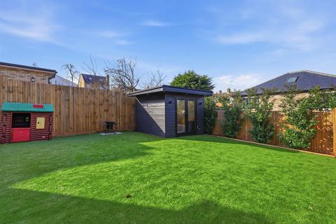 3 bedroom detached house for sale, Musley Hill, Ware SG12