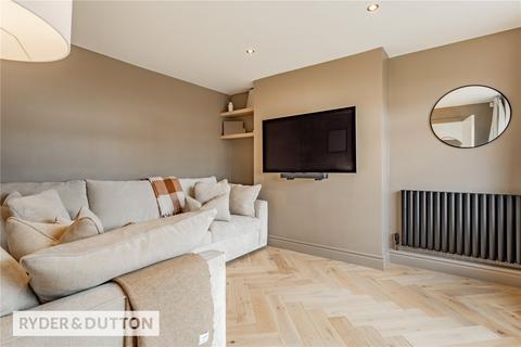 76 Grasmere Road, Royton, Oldham, OL2 6SJ