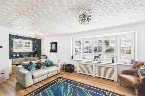 6 Clearsprings, Lightwater, GU18 5YJ