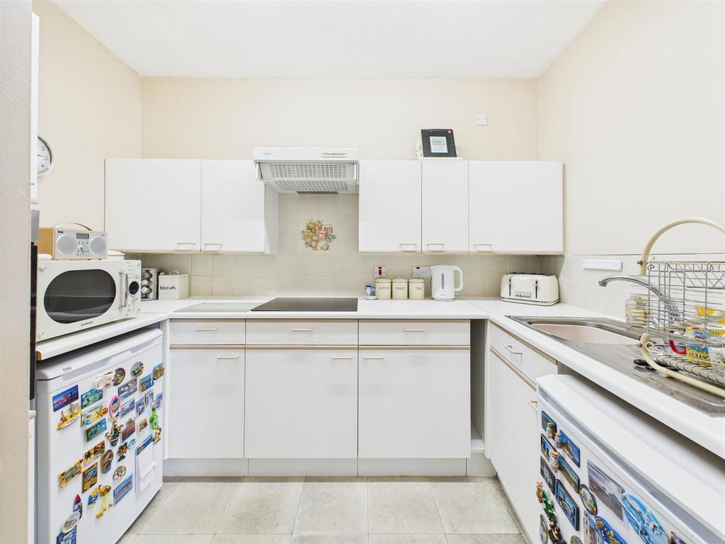 Kitchen: