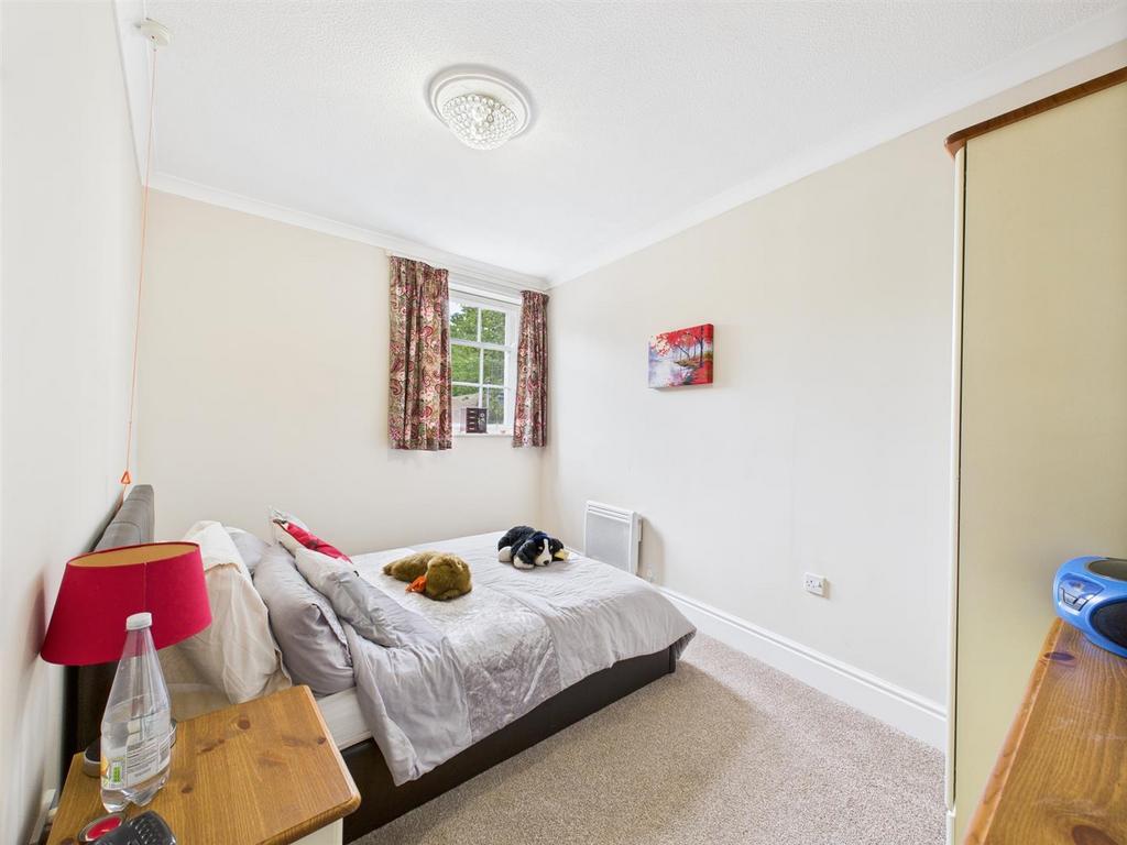 Bedroom: